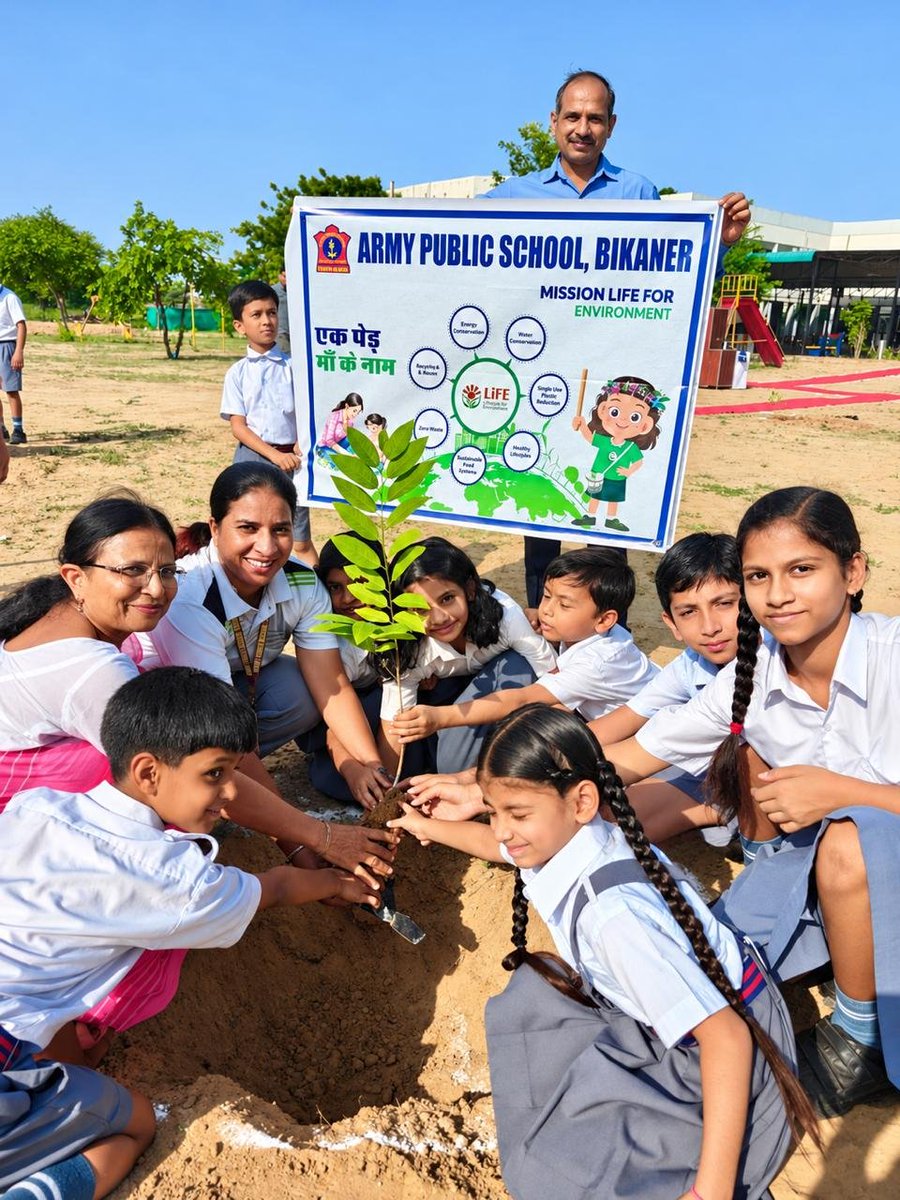 SWComd_IA's tweet photo. #SwacchtaHiSeva2026
#SpecialCampaign6

Enthusiastic students of APS #Bikaner participated in various activities in support of national initiatives promoting a clean and green #India. These included cleanliness drives, tree plantation, wall painting and encouraging local residents to adopt hygienic practices and contribute towards an environmentally sustainable future.

#SwachhBharat 
#SHS2026
#GreenInitiative 
#Sustainability
#RanbankuraDivision

@adgpi
@ChetakCorps_IA
@moefcc
@SwachhBharatGov
@swachhbharat 
@SpokespersonMoD