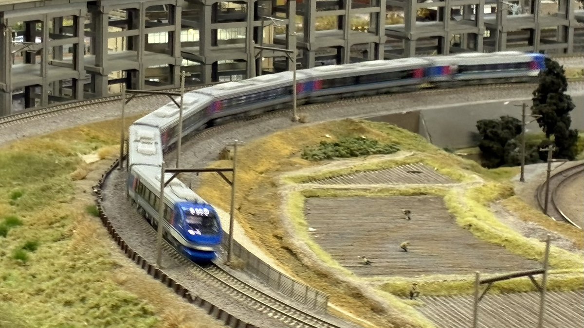 Re_Color_train's tweet photo. 【東京・本店4階】本日ご来店のお客様⑦

智頭急行HOT7000 スーパーはくと

※ 全線貸切4h

#リカラー #Re_Color #鉄道模型 #ｎゲージ  #レンタルレイアウト https://t.co/xvpCFO6vdA