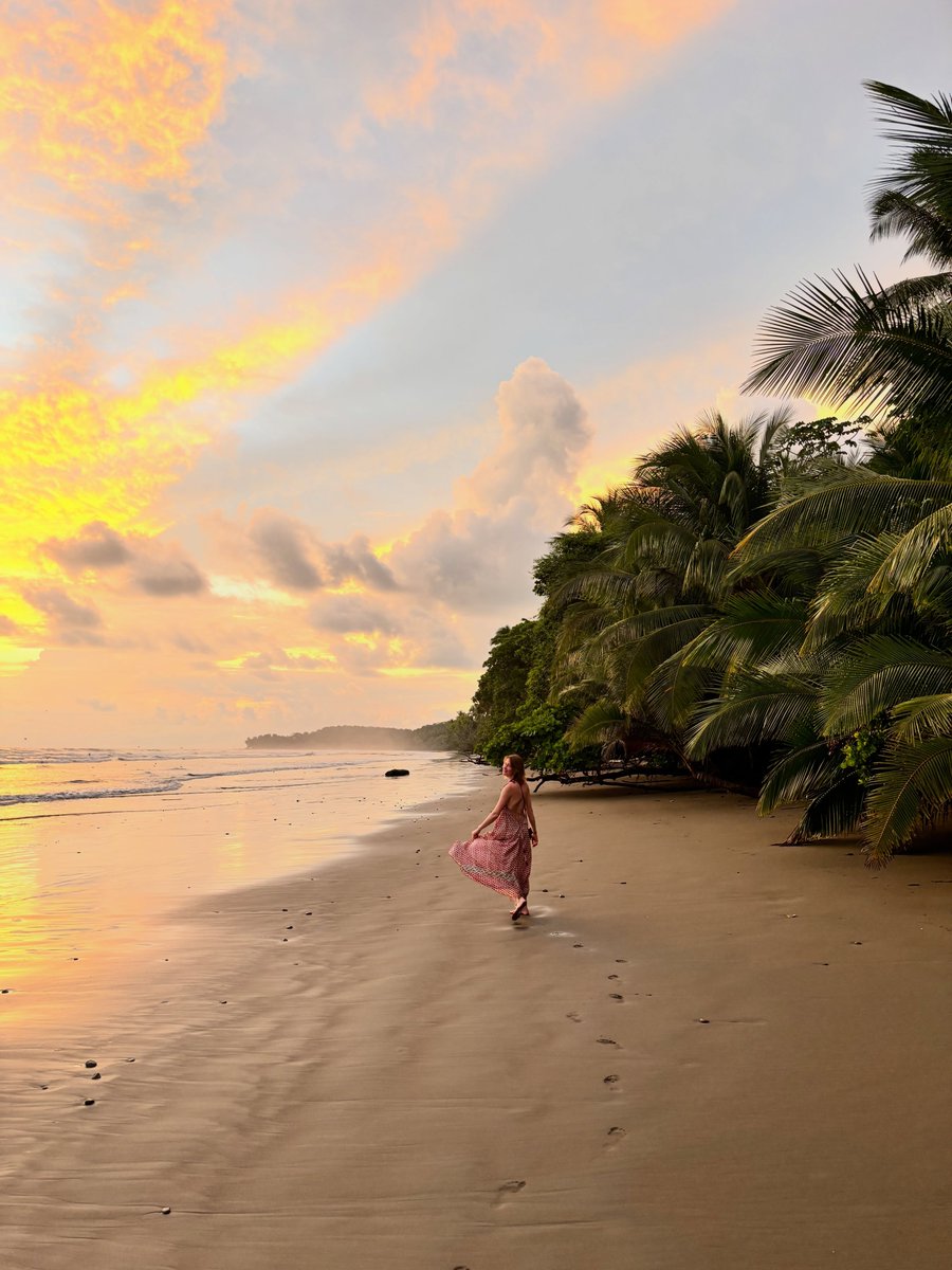 by_alexandr's tweet photo. Costa Rica has no shortage of beautiful beaches, but this sunset in Uvita is unforgettable. Spend a few days on the Pacific coast—every beach has its own vibe. This is pura vida. https://t.co/BYHgLkfdaK
