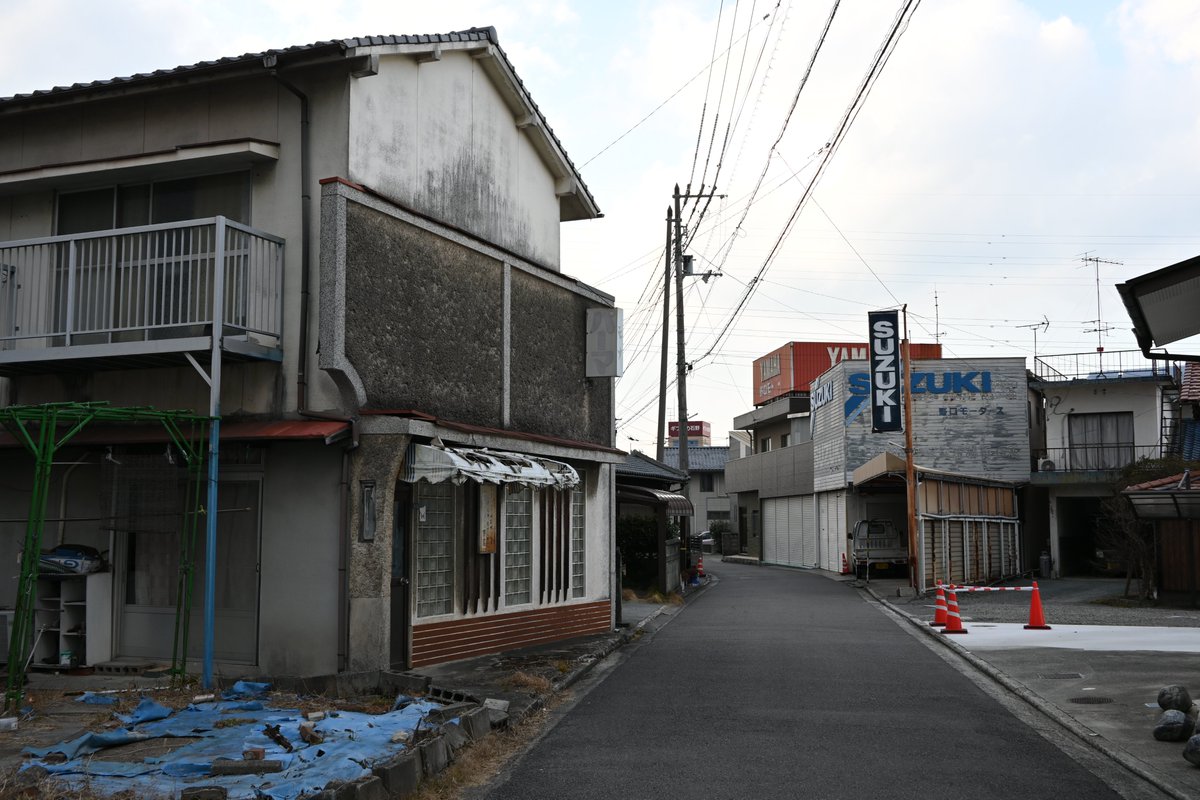 nekogayottekuru's tweet photo. 新居浜で見かけた輪業店です https://t.co/tCeQ4YxLwT