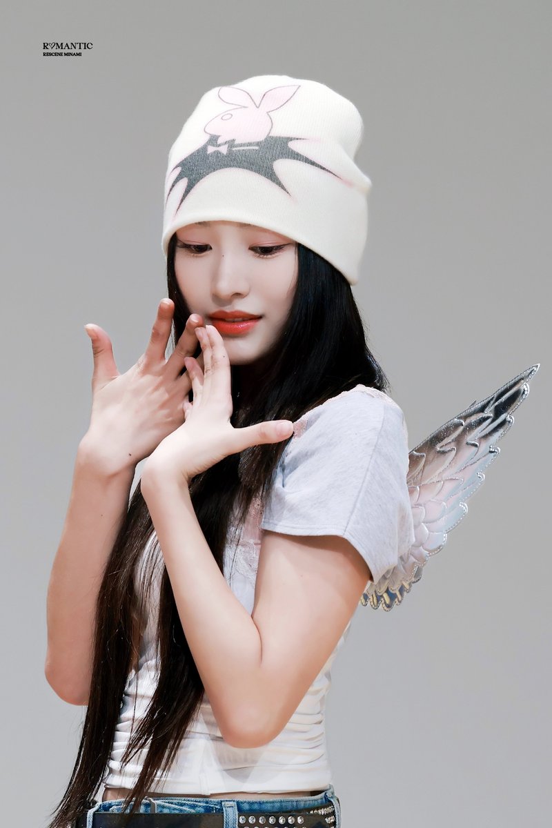 daisuki061129's tweet photo. 수습 천사                               1급 대천사 https://t.co/9F4UHUSdcM