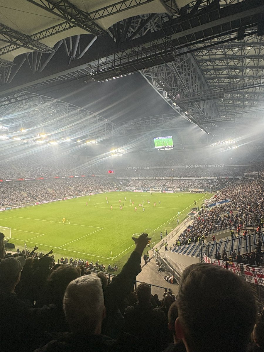 HarryCook__'s tweet photo. Finally home after delays, a missed connection, a night in Dublin, and over 24 hours since we set off home. Would go through it all again in a heartbeat. #safc https://t.co/MpLdBCpEXi