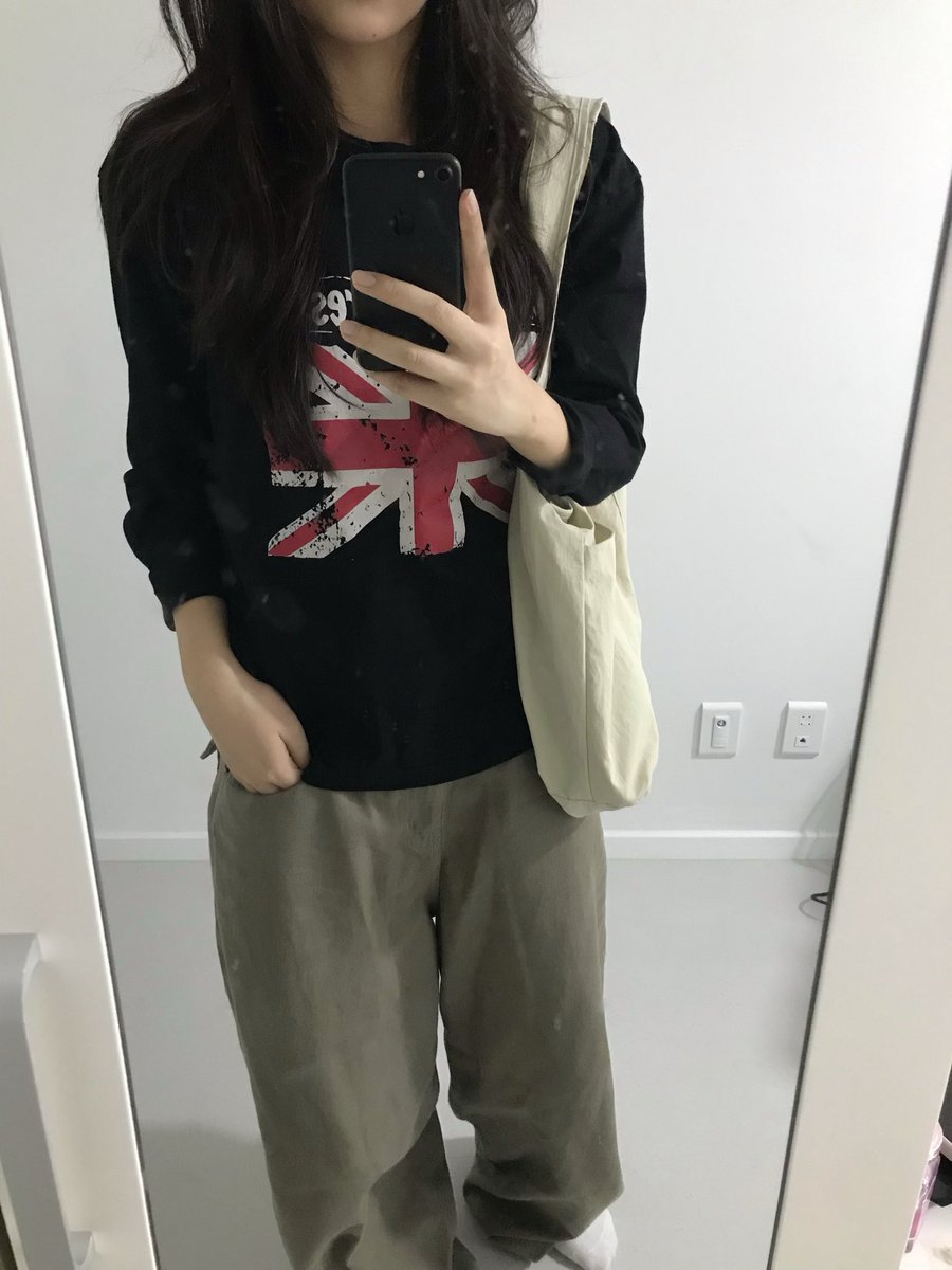daemanzz's tweet photo. 🍂🧺 https://t.co/D4vtxUlBq8