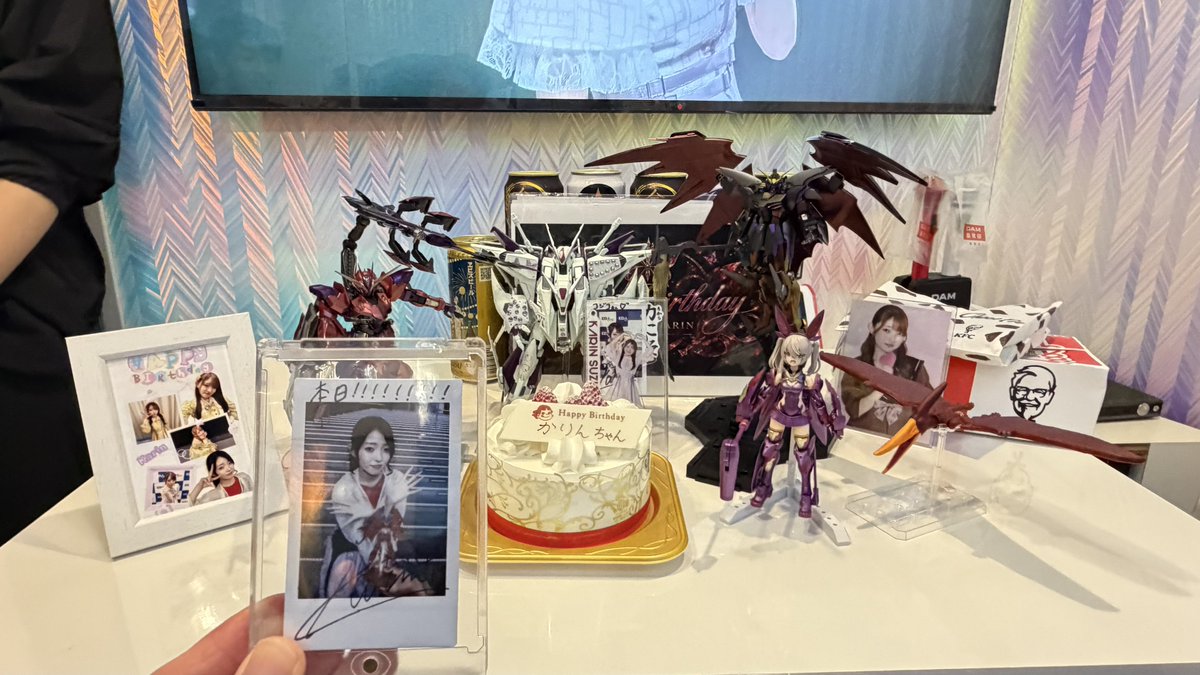 gizagiza_red's tweet photo. 🎂🎉ᕦ(ò_óˇ)ᕤ
#華組カッコ仮 
#凜として華 
#鈴木華凜誕生祭2026 https://t.co/GG045tdzH2