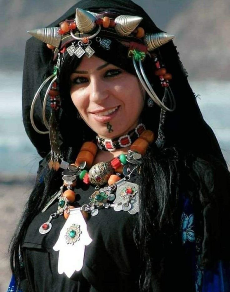 ArchVisionW's tweet photo. Moroccan Amazigh Women 🇲🇦 https://t.co/5295enbKj8