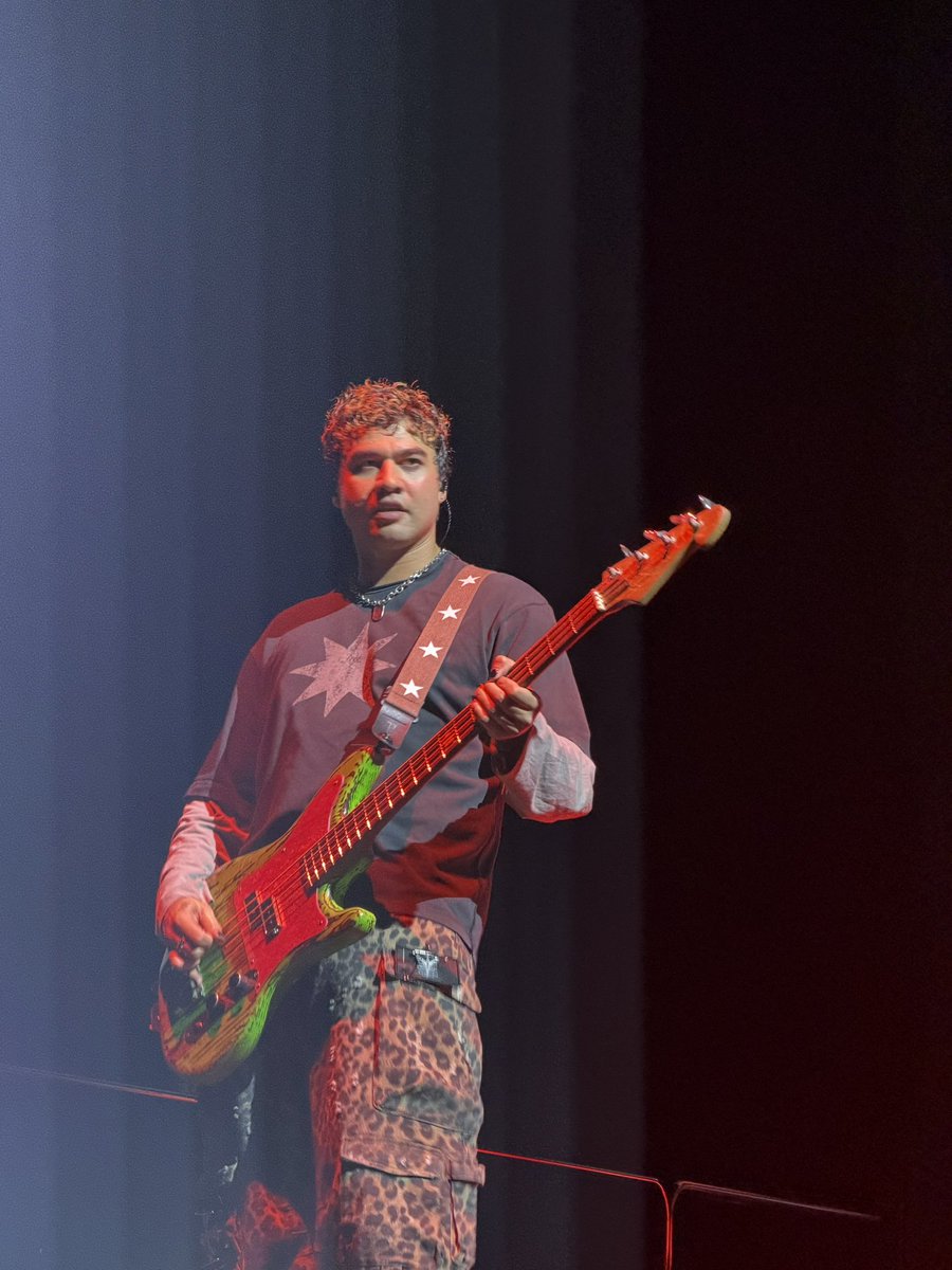 snapbackslide's tweet photo. idk what my camera did but its cool #EASAuckland https://t.co/4zbAKmSscN