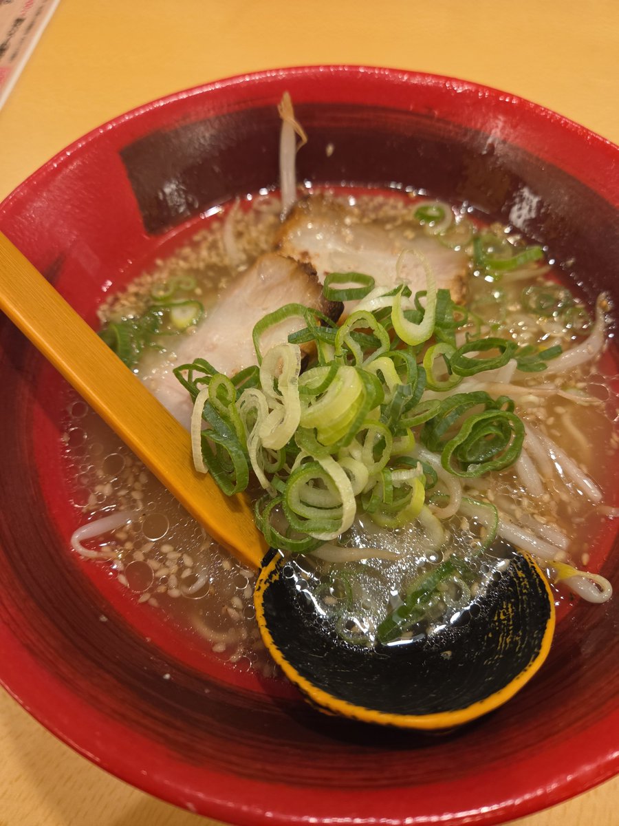 ponpon13541's tweet photo. ライブ後のラーメン沁みるゥ！塩分！ https://t.co/EKN5Ltib17