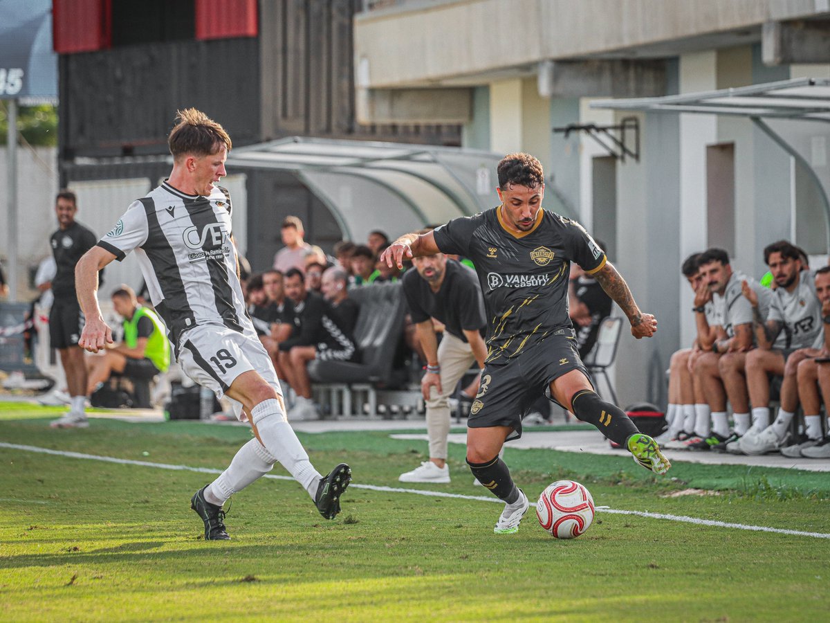 CFIntercity's tweet photo. ⏱️ 30' | 0-1

🖤 Últimos 15 de primera parte

👊🏽 ¡Vamos a por el gol, equipo! https://t.co/mK16ZY1EYI