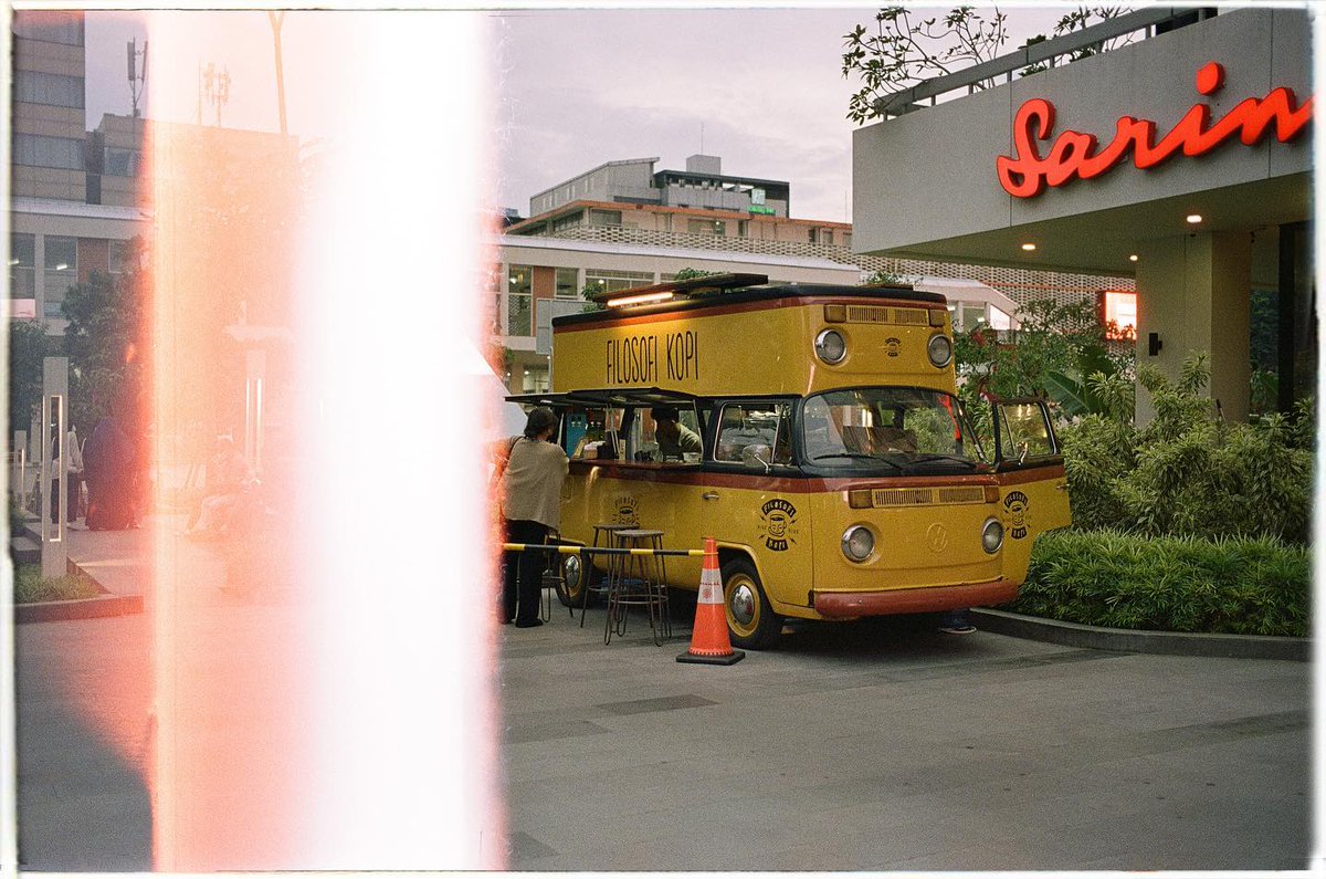 aelynnR345227's tweet photo. Jakarta street, 2009 https://t.co/MUAAIZWtOS