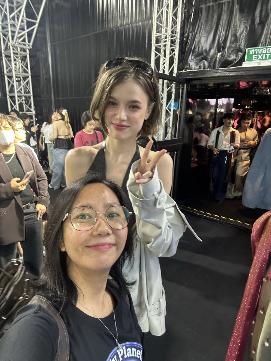 LowCatMe's tweet photo. Team Pilipinas 😍

APASRA NICHP EFW26
#YOKOatEFW26ICONSIAM https://t.co/A4Ek0tO1yb