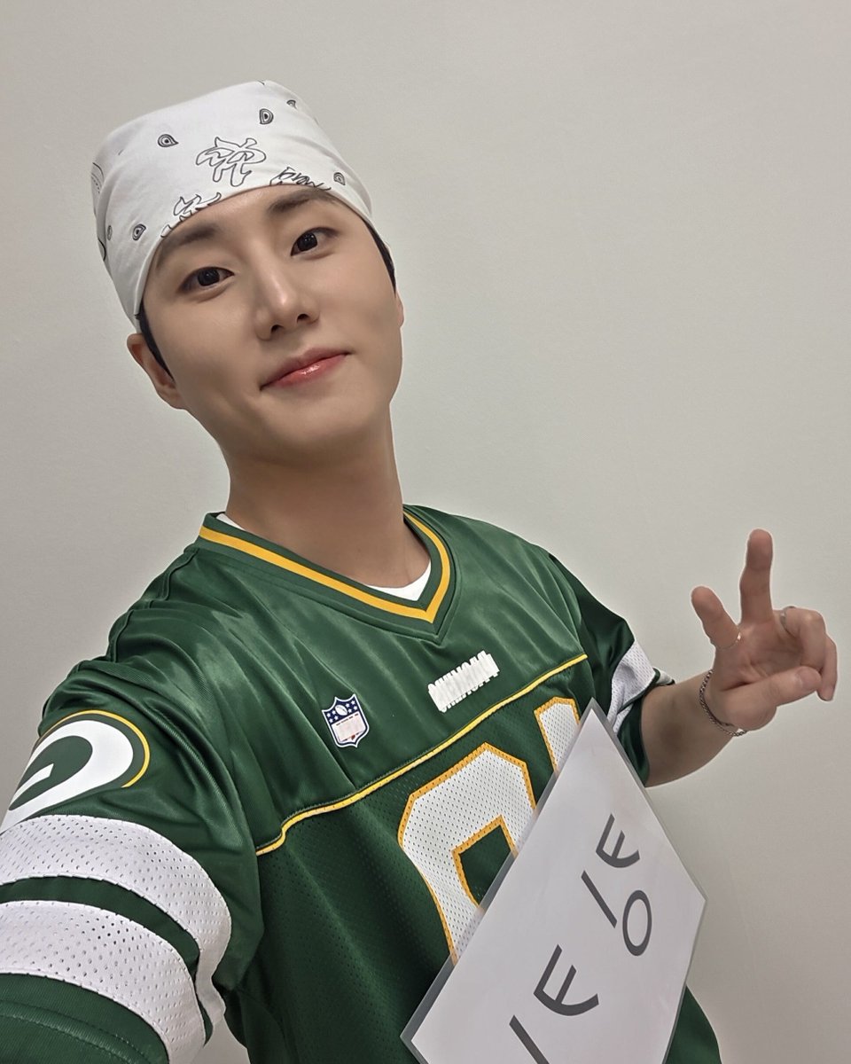 day6official tweet picture
