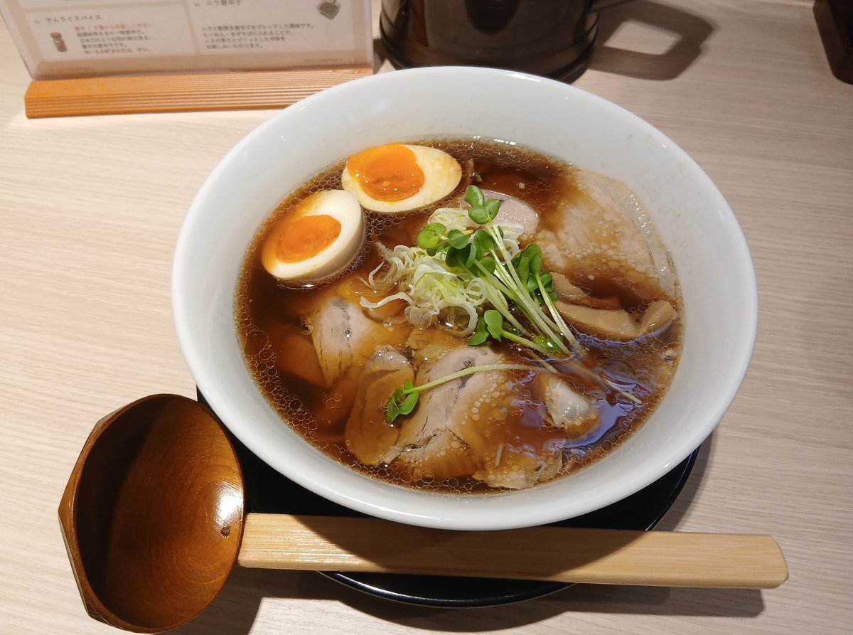 iloha_z4u's tweet photo. そして〆のラーメン😋 https://t.co/9qz5T1lr7v