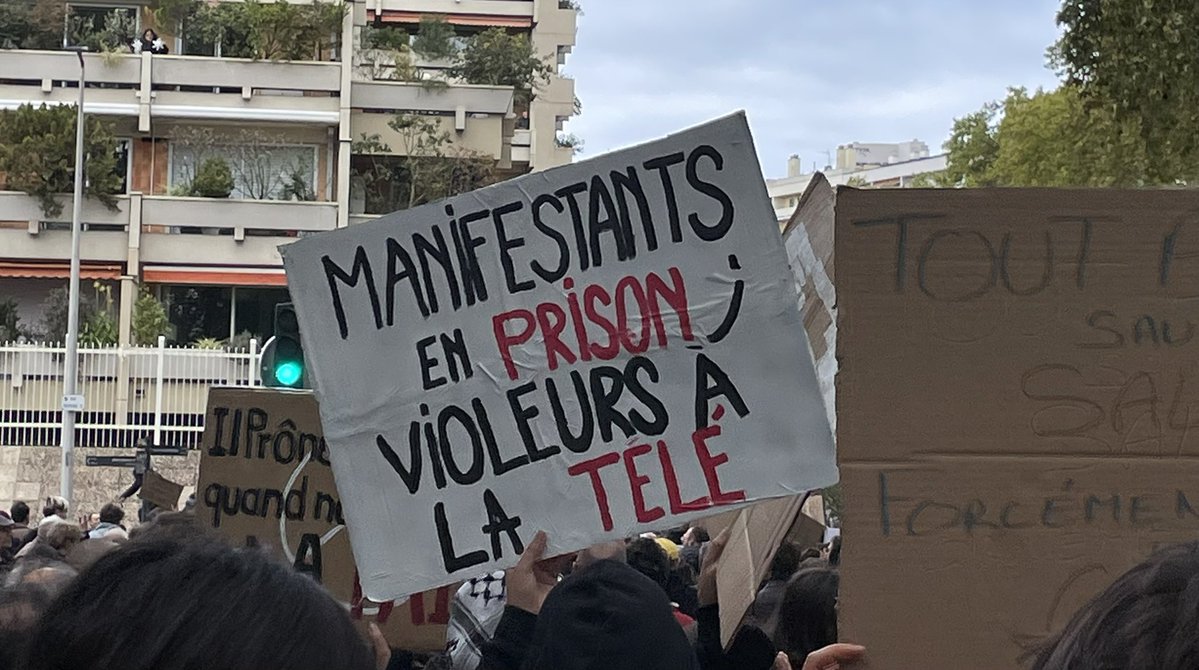 sylvie_bert's tweet photo. #Manifestation #Toulouse

Beaucoup de monde !! 

Pour des conditions d’apprentissage, de vie en dignité, de respect

#Ensemble ✊🏼 https://t.co/ZXiHQkWrpu