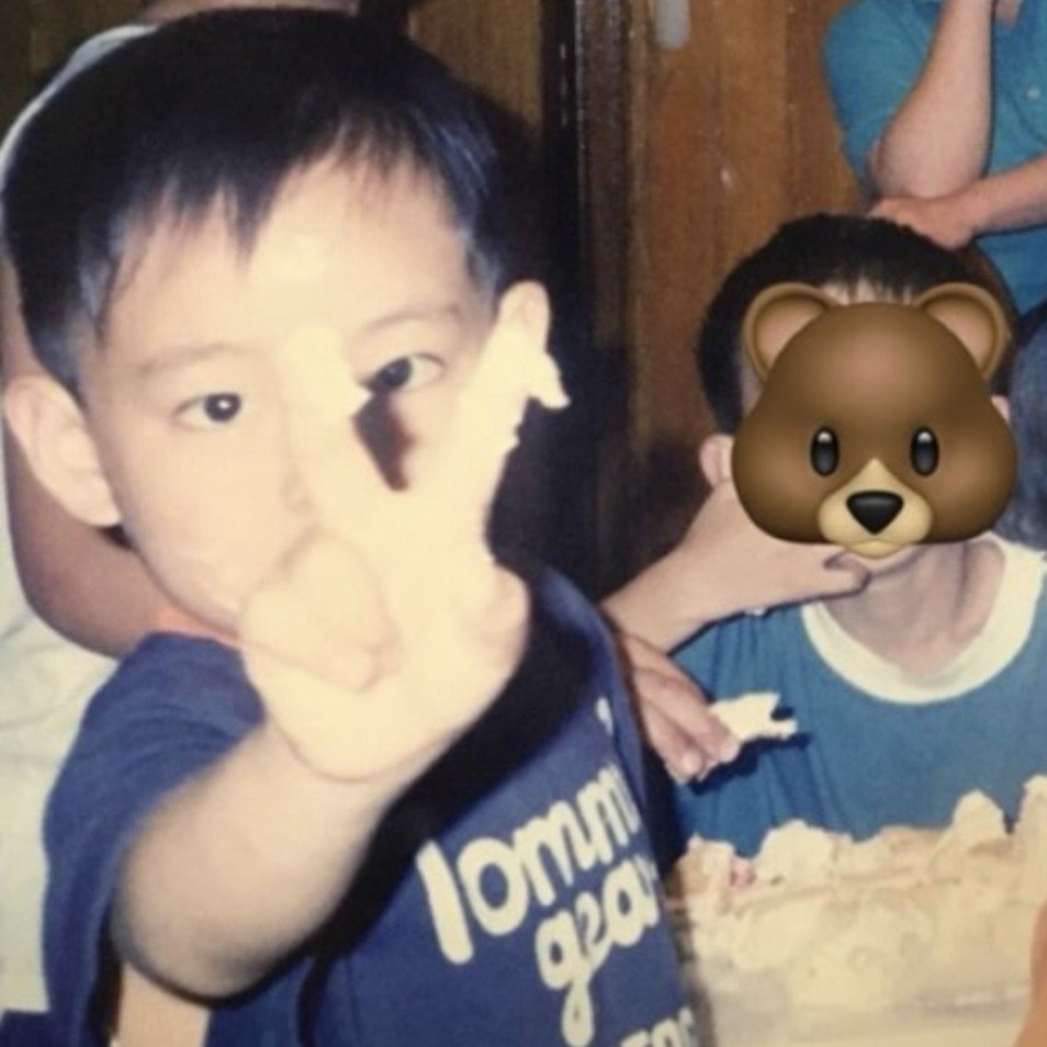 7withluv__'s tweet photo. 4 years old.                            30 years old. https://t.co/6hOjJRPcjF