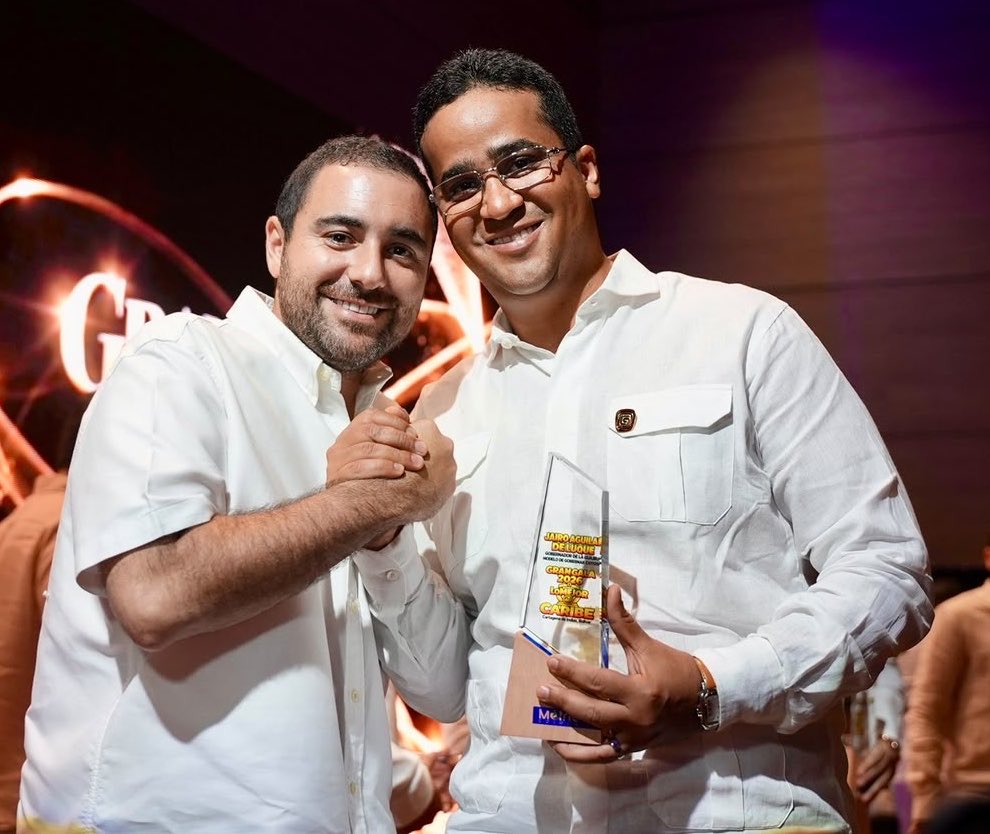 jaiaguilar's tweet photo. Recibí con mucha gratitud este reconocimiento a las Mejores Gestiones del Caribe desde sus Departamentos, en la Gran Gala Lo Mejor del Caribe 2026, en Cartagena.

Esto es gracias a cada guajiro que ha creído en mi palabra y me ha acompañado en este camino. Ustedes son mi mayor motivación para seguir trabajando con el corazón, llevando oportunidades a cada rincón de nuestro territorio.

Seguiremos cumpliendo la palabra, trabajando por nuestra gente y construyendo juntos La Guajira que soñamos💛🤜🏻🤛🏻