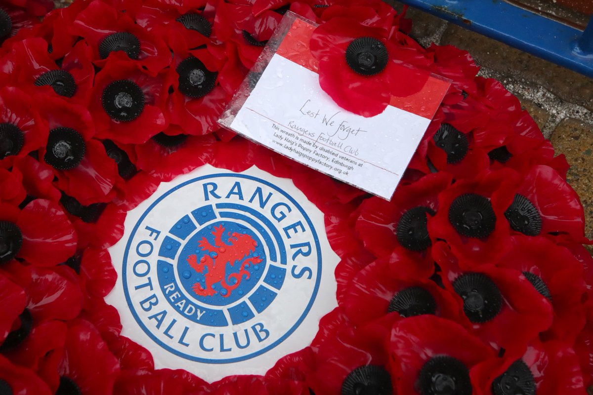 💙 Earlier this afternoon, representatives of the club and the @RFC_Charity were joined at a wreath laying ceremony at the John Greig statue by representatives from the Royal Navy, Army and RAF, St Johnstone Football Club and @poppyscotland. 
