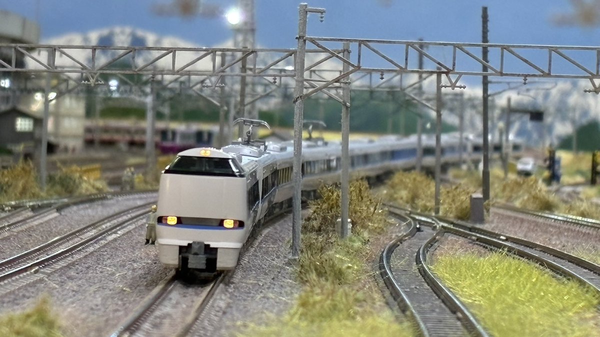 Re_Color_train's tweet photo. 【東京・本店4階】本日ご来店のお客様13

特急サンダーバード

※ 全線貸切4h

#リカラー #Re_Color #鉄道模型 #ｎゲージ  #レンタルレイアウト https://t.co/bnroG38ePq