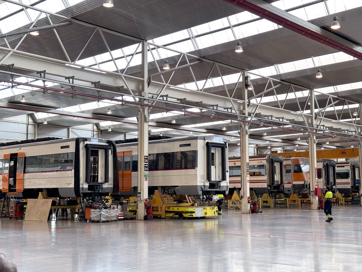 gvh_96's tweet photo. 🚂👨‍🔧🛠️ BMI de Valladolid https://t.co/WwfRKWUFrI