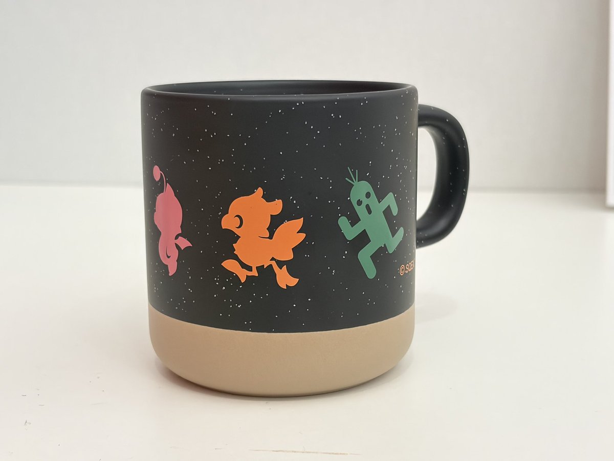 Cdevoyon's tweet photo. Oui j’ai craqué sur la boutique du salon. Est-on surpris ? Non. J’ai même pas de réduction 😭 J’y boirai mes larmes d’acheteur compulsif lundi, pendant mon repos d’après PGW. https://t.co/WnK1W8nMq4