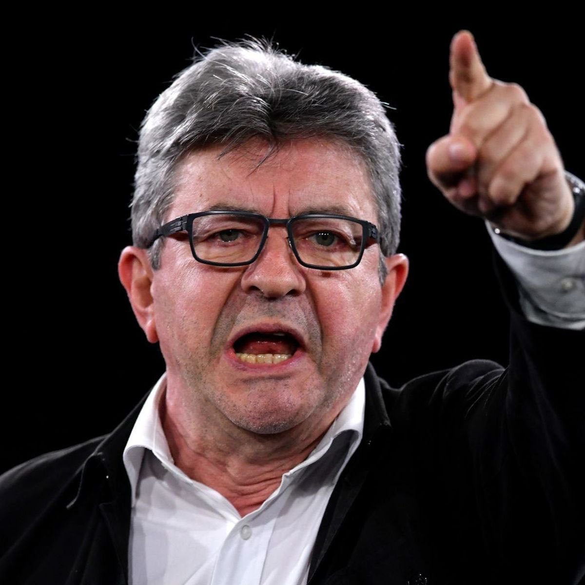 JVerier's tweet photo. Si #Mélenchon prend le pouvoir il installera une #Dictature Ultra Rigide sans précédent,et IRRÉVERSIBLE !!!
Il sera IMPOSSIBLE de revenir en arrière et après le #RN il s’attaquera 1 par 1 à ts les autres partis qui ne lui prêteront pas allégeance.⚠️
@CNEWS @Frontieresmedia @leJDD https://t.co/mpabYKZ3xz