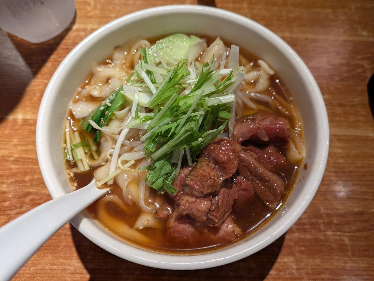 genbagenko's tweet photo. 昼に食べた刀削麺
きっとジャンが削った
美味い！ https://t.co/QvdEnDWiFQ