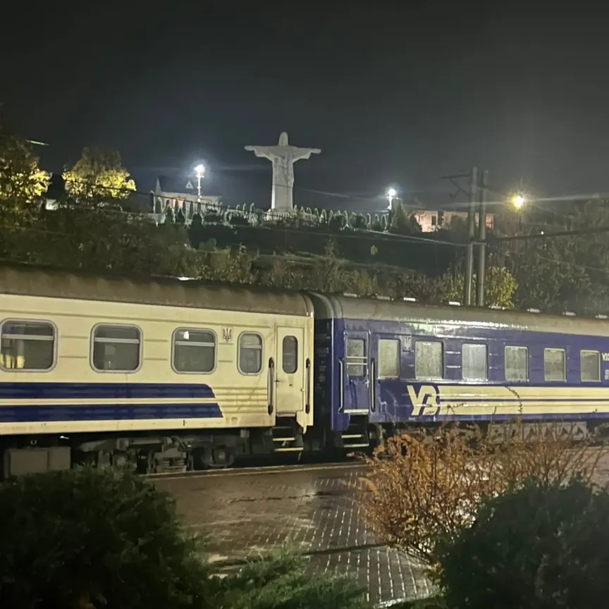 ALBK's tweet photo. Ріо Де Трускавець. Rio de Truskavets. 

#Ukraine 🇺🇦  #StandWithUkraine  
🚃: V. Bernatskyi. https://t.co/EfqjoqktPn