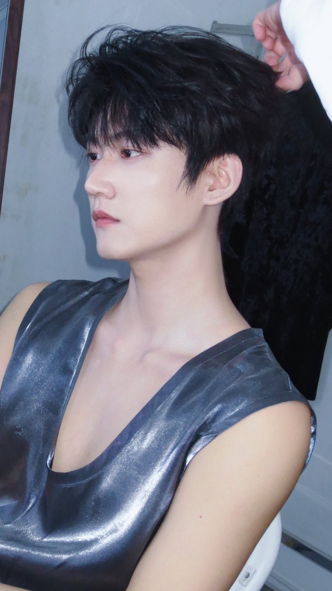 BZhoukeyu's tweet photo. โครงหน้าสะดุ้งมากจิ๋วเอ้ยยยย  Side Profile 
จอ สระจึ้งงงงงงง🥹🤏🏻 https://t.co/URWGusznqg