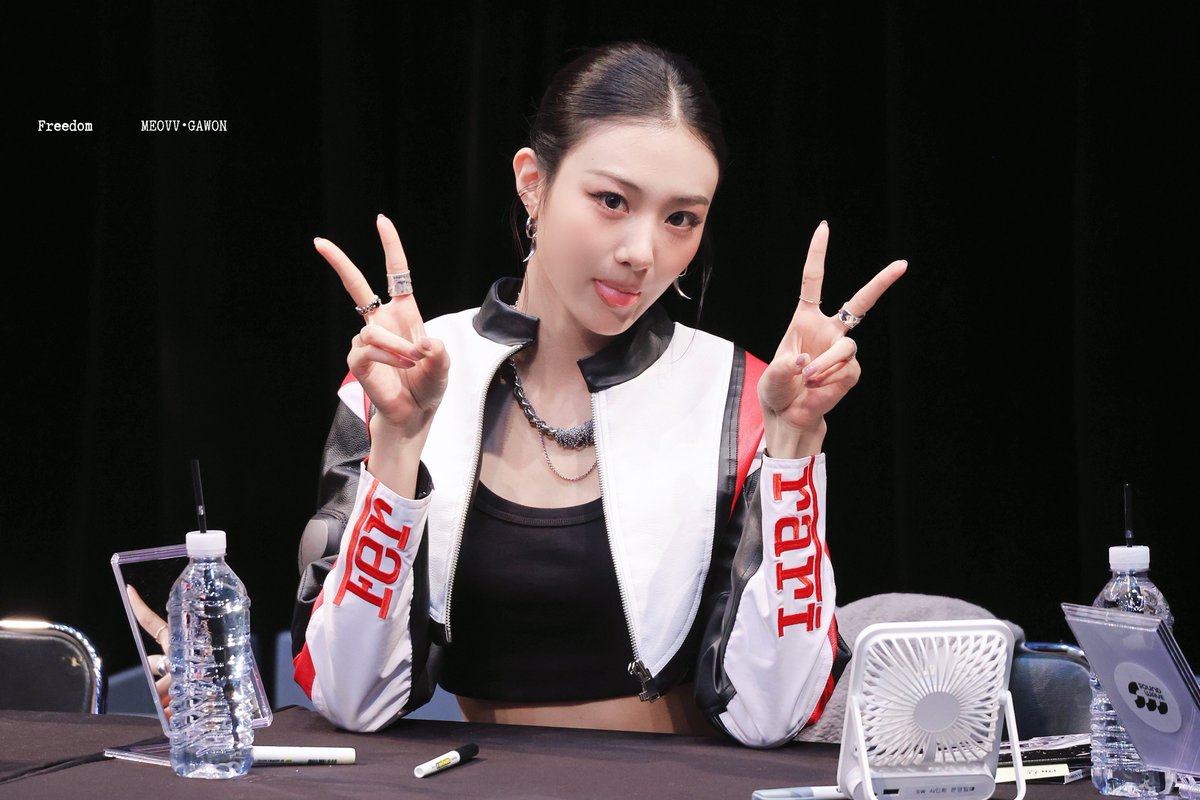 FreedoMyLove427's tweet photo. 261024

#미야오 #MEOVV #GAWON #가원 https://t.co/JACKa0EStN