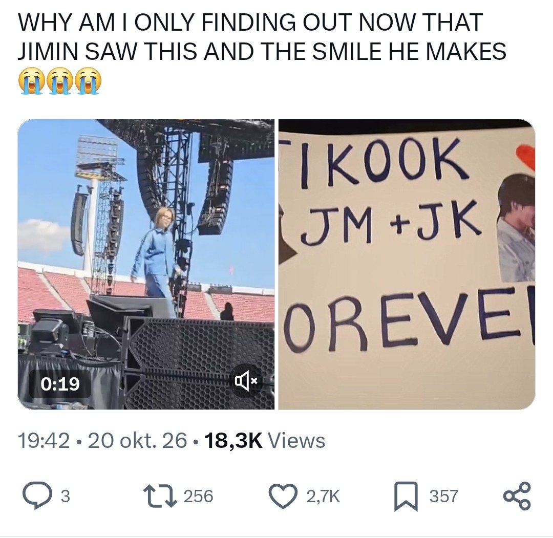 Urs3790's tweet photo. @Dolllietae @debbvh 💀💀💀😭😭
He's enjoying it🤣 https://t.co/XRGJkgik1M
