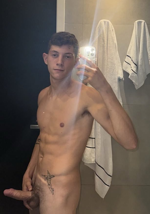 Dan2zah's tweet photo. Rt = ganha fotinho e video 🎁 
Quem seguir ganha um video batendo uma punheta e saindo leite
#chudai
 #PINTOSAWARDSㅤ
ㅤ #PINTOAWARDSㅤ
ㅤ #PINTOAWARDㅤㅤ
ㅤ #PINTOSAWARDS 
#BRODERAGEMㅤ
ㅤ #BROTHERA https://t.co/uKWtVz0v7V