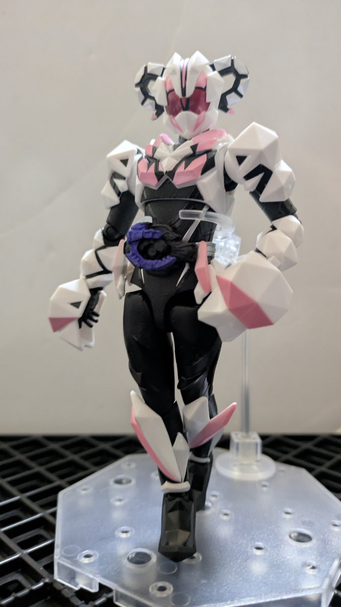 bugbugbug0422's tweet photo. ムトン様 かわいい〜🐑
真っ白マオウブレイドも付いてきてお得やね！ https://t.co/Q1sVz1LuRF