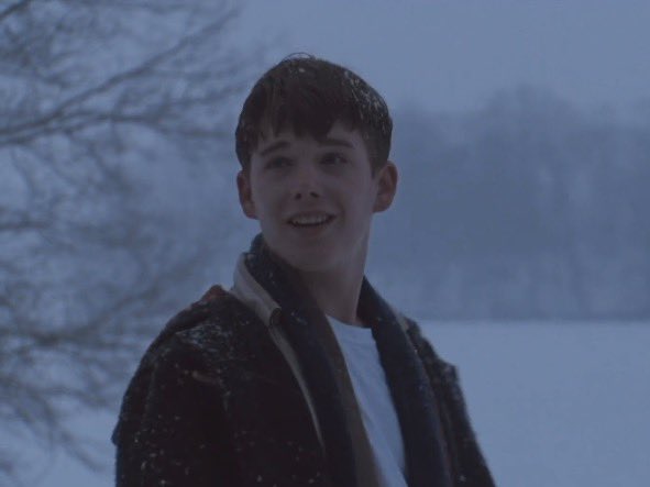 toddie_marii's tweet photo. snow is cold, but its sound warms your heart? I guess you’ll be a poet when you grow up, todd. https://t.co/EHEBxMUy1B