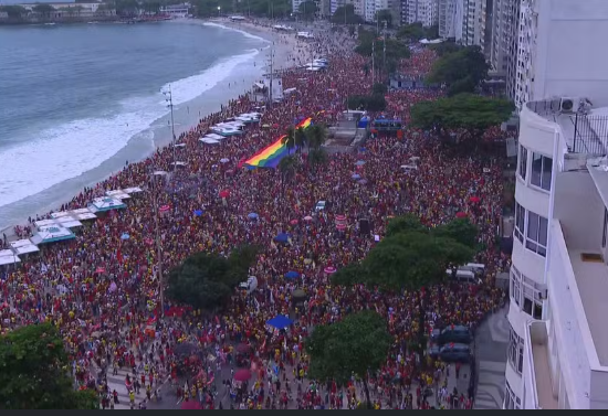 zedopovooficial's tweet photo. #LulaEmCopacabana https://t.co/N8flXiyhMx