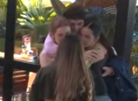 rodritiniovillo's tweet photo. clovillo🥹 cuando Oli solo les subió a ellos de ot cuando tenía un video de hace 2 días con Max y en coche y eligió uno donde salían ellos de hace 2 meses 🥹 https://t.co/gKVv0g6KmW