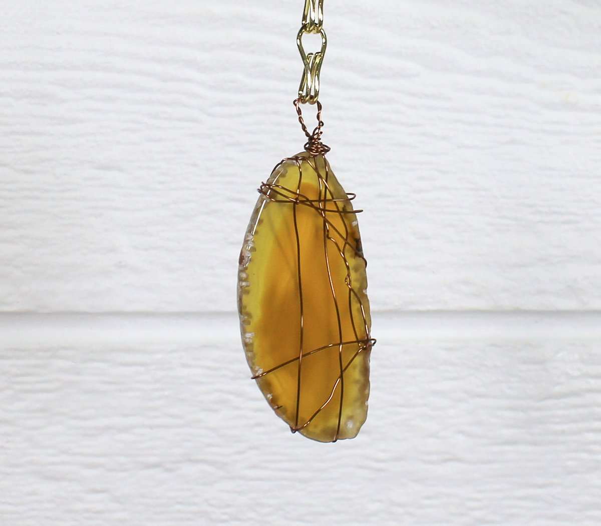 2dogzart's tweet photo. Copper, Gold and Silver Sunset Gilded Leaf Upcycled Bottle Windchime by 2DogzArt
https://t.co/9GQWSV6Fw4 via @Etsy
https://t.co/wMI4MtBZHx
#sunset
#WindChimes
#ShopHandmade
#handmadegifts
#upcycle
#shopsmallbusiness
#womenownedbusiness
#madeinamerica
#madeintheusa
#2dogzart https://t.co/h1ZYpXnaOO