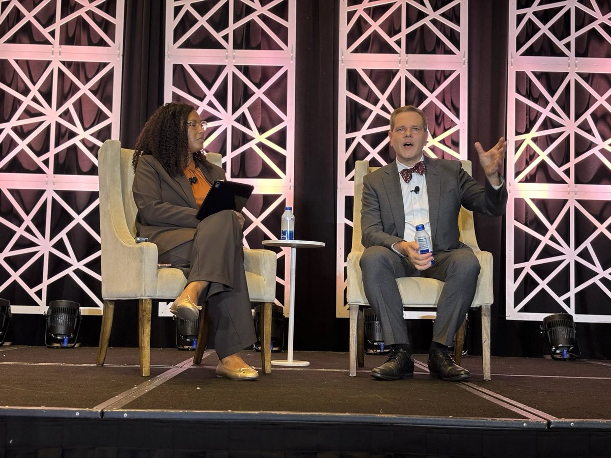 MedscapeLIVE's tweet photo. 🧠 Learning through conversation at #PsychPharm26!
Expert-led discussions are bringing fresh perspectives and practical insights to the forefront of psychiatric care. https://t.co/2d6FcUU1ri