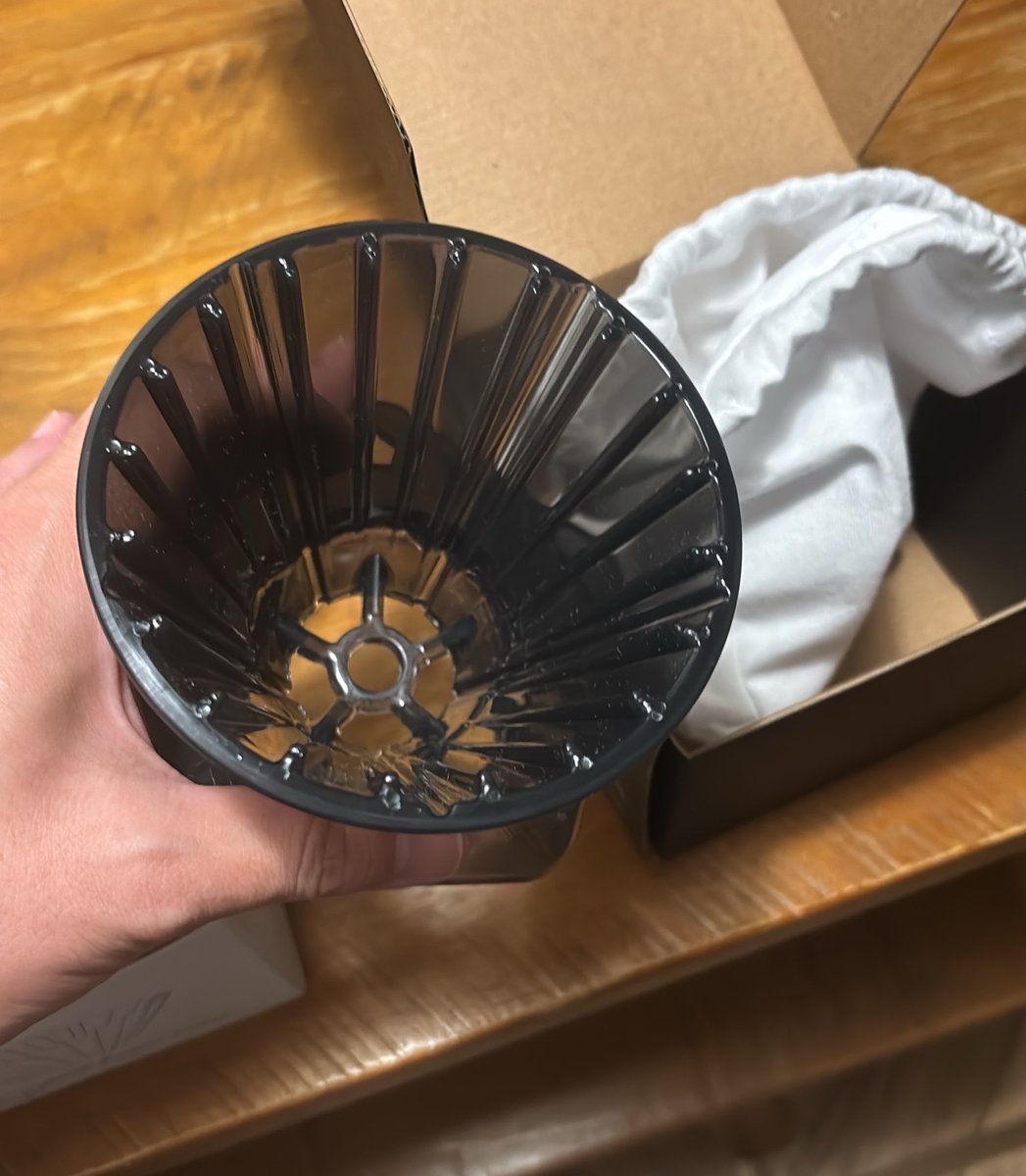 bashix4's tweet photo. PANCAドリッパーで昨日と同じ豆、同じレシオで淹れてみた！
なんかマウスフィールが良くなってラウンド出てる気がする
中盤からクリアになって酸質は抑えめになるかも https://t.co/qsPR9pdRw6