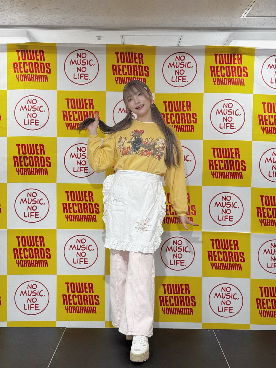 nonoka_yumemita's tweet photo. リリイベ、ありがとうございました✨

どんぐりを🎶たどっても🎶つーきませんよ🎶
エプロンつきで登場🎶

トークショーの企画の人狼、むずかしおもしろかったです‼️☺️
トークショー&amp;お渡し会きてくださったみなさん、ありがとうございました✨ https://t.co/HtMJGRqobs