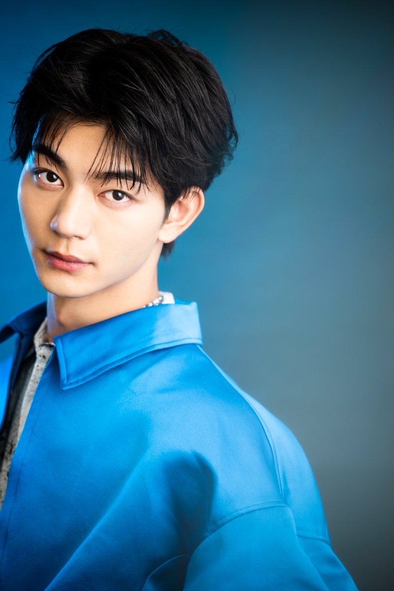TVGweb's tweet photo. ゲンジブ・吉澤要人インタビュー✍️🏻
ドラマ「ＳＱＵＡＬＬ」
---
▫️主人公・サクラを支える瑛太
その葛藤や繊細な感情を表現して…💭

▫️「長野凌大と池田彪馬とグループ通話」
シンガポールでの撮影中の過ごし方
自身の”雨男”疑惑にも言及🌧️

https://t.co/eHXt6pU0xf

#SQALL https://t.co/pJgDZpoaTH