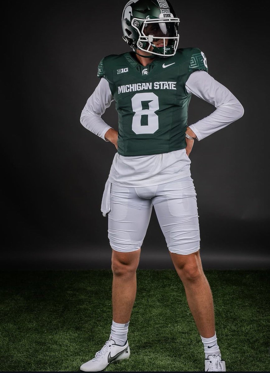 OdellBretthamJr's tweet photo. The last MSU QB from the west side of the state who wore number 8 did alright https://t.co/MqMr2jgpsm