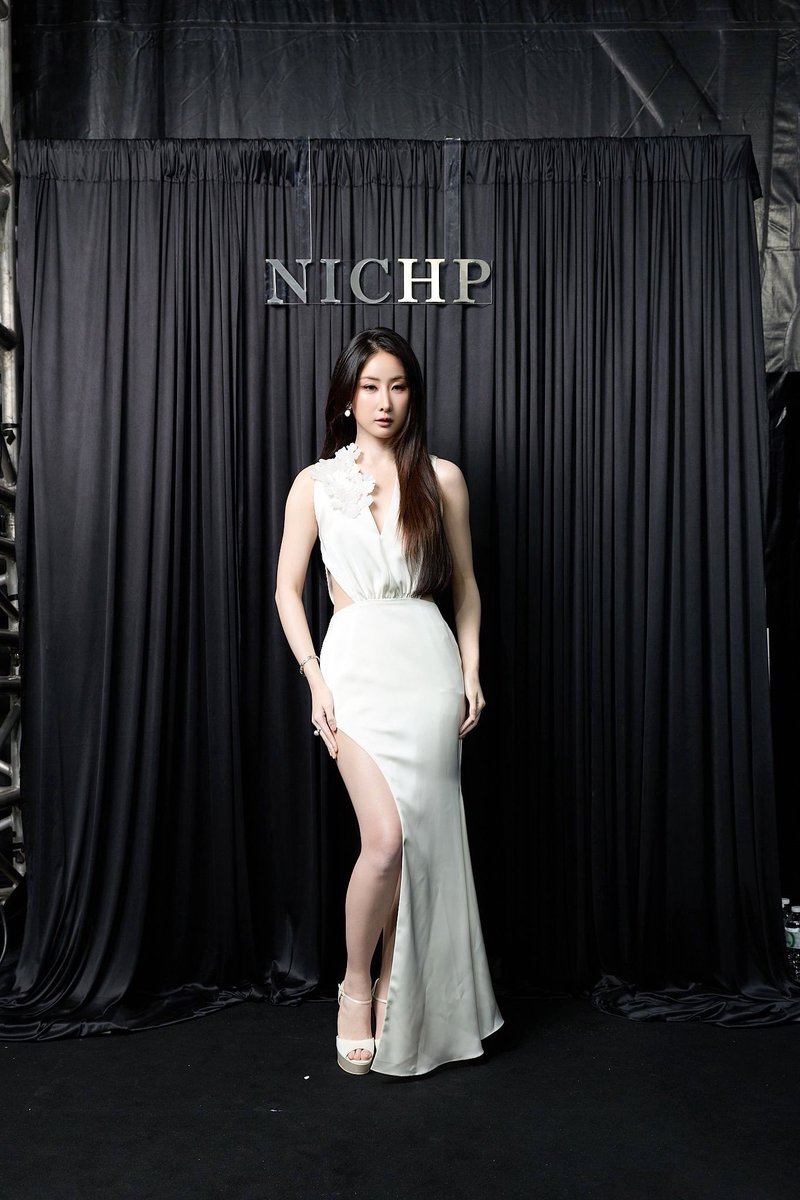 yoko_management's tweet photo. We regret to inform you that Yoko will continue looking this beautiful, this elegant, and this expensive. Unfortunately, there’s absolutely nothing we can do about it.

APASRA NICHP EFW26
#YokoatEFW26ICONSIAM https://t.co/DZGXgI3OyG