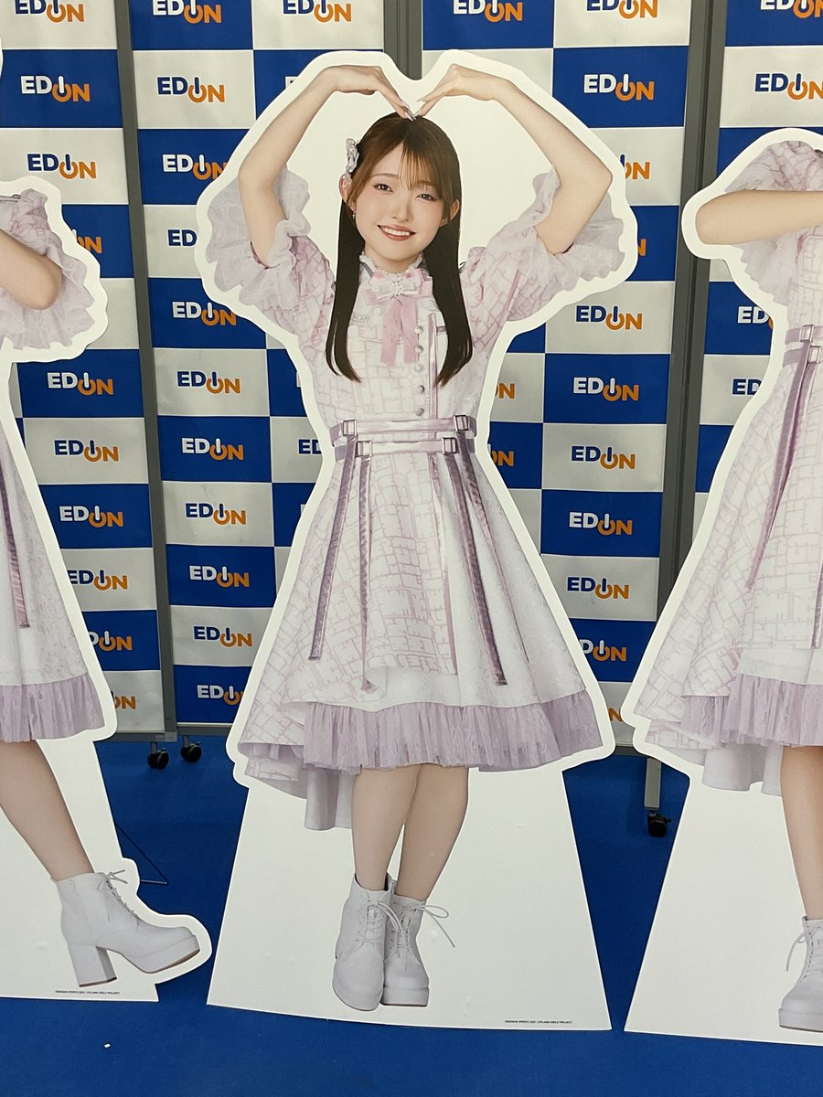 meg77luv's tweet photo. 華凜ちゃん𝐇𝐚𝐩𝐩𝐲 𝐁𝐢𝐫𝐭𝐡𝐝𝐚𝐲❤️

メンヘラかりんちゃんだーいすき🫶
いつかたくさんネイルのこと語りたいから推しにバレないように会いに行こうとしているオタクです🫣

 #凜として華 
 #なな民s https://t.co/fP3n88wTCE