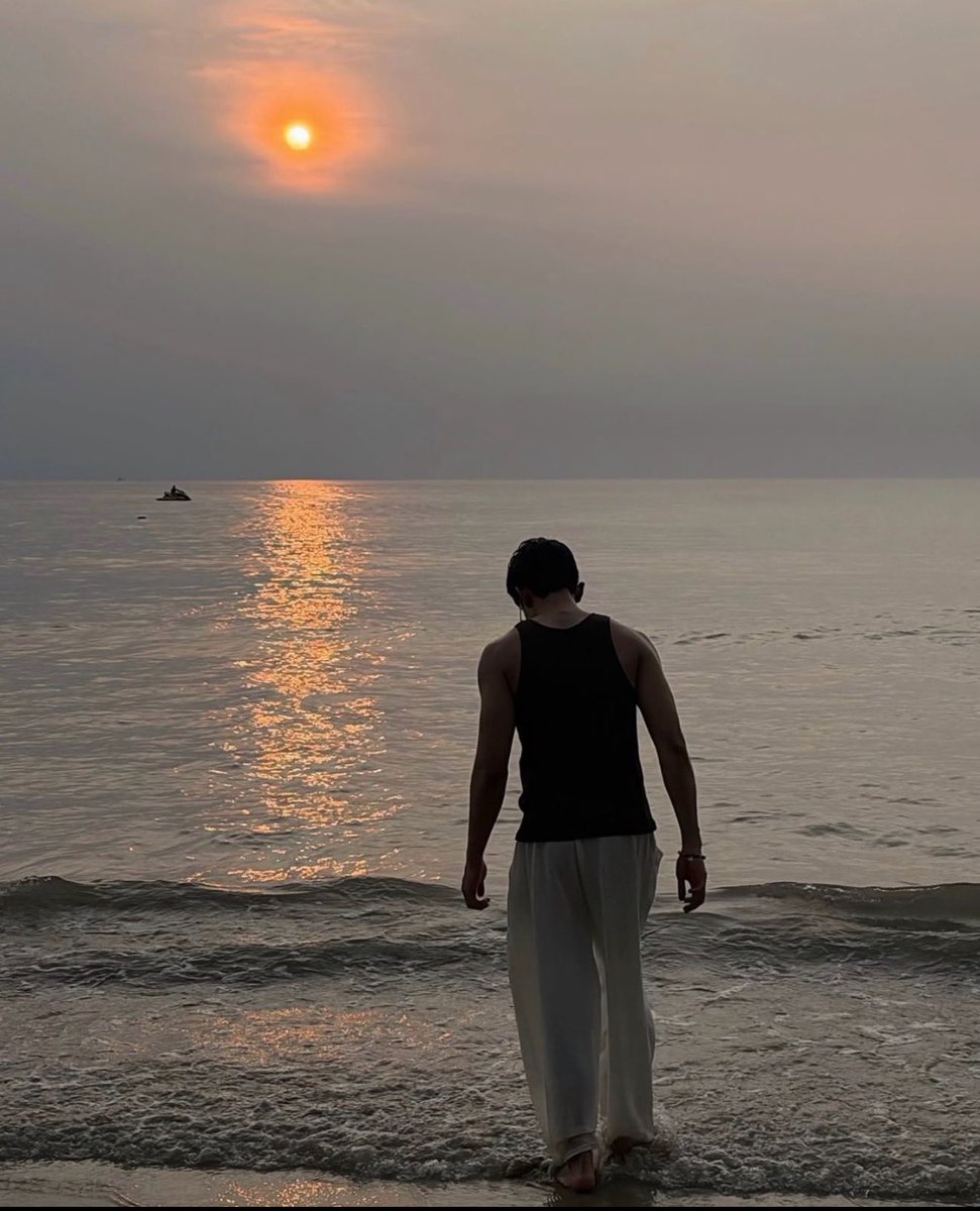 Sunnygomxq's tweet photo. “Someday you and me”        “Someday is now” https://t.co/U7IhoGQaNc