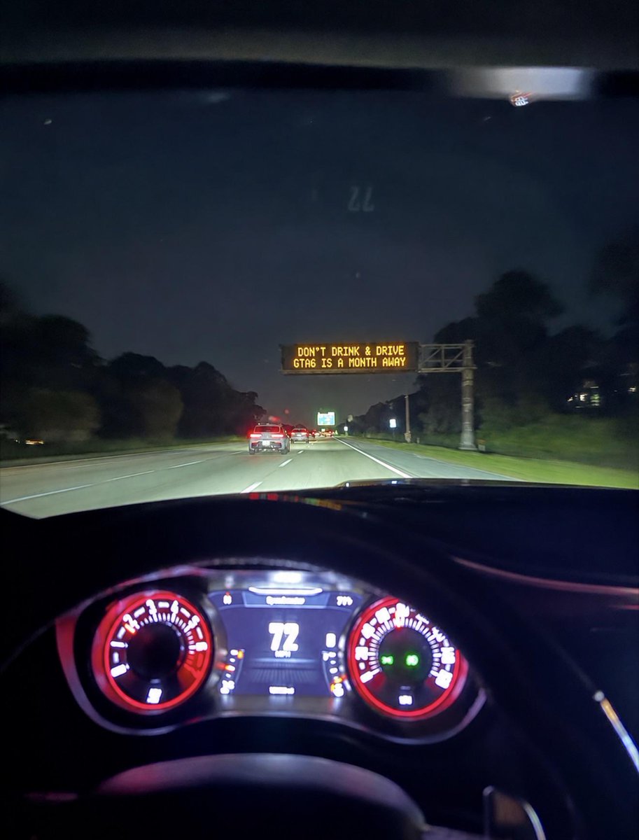 charlieINTEL's tweet photo. Some highways in Miami, Florida have traffic signs that say "Don't drink and drive. GTA6 is a month away" 

Via u/itsOnlyMarvin https://t.co/lLjbJ5ctKW