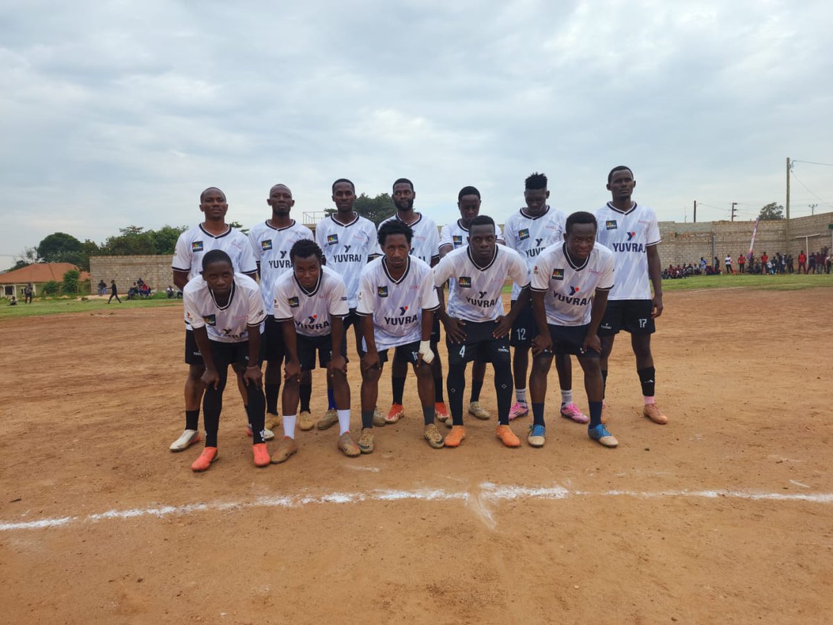 DembeFm's tweet photo. Kati wano ng'abawagizi ba Arsenal bagenda kuzannya abawagizi ba Man U. 

Ttiimu yo y’eruwa?
#EnnyandaY'omuwagizi https://t.co/cWBkI2dPGj