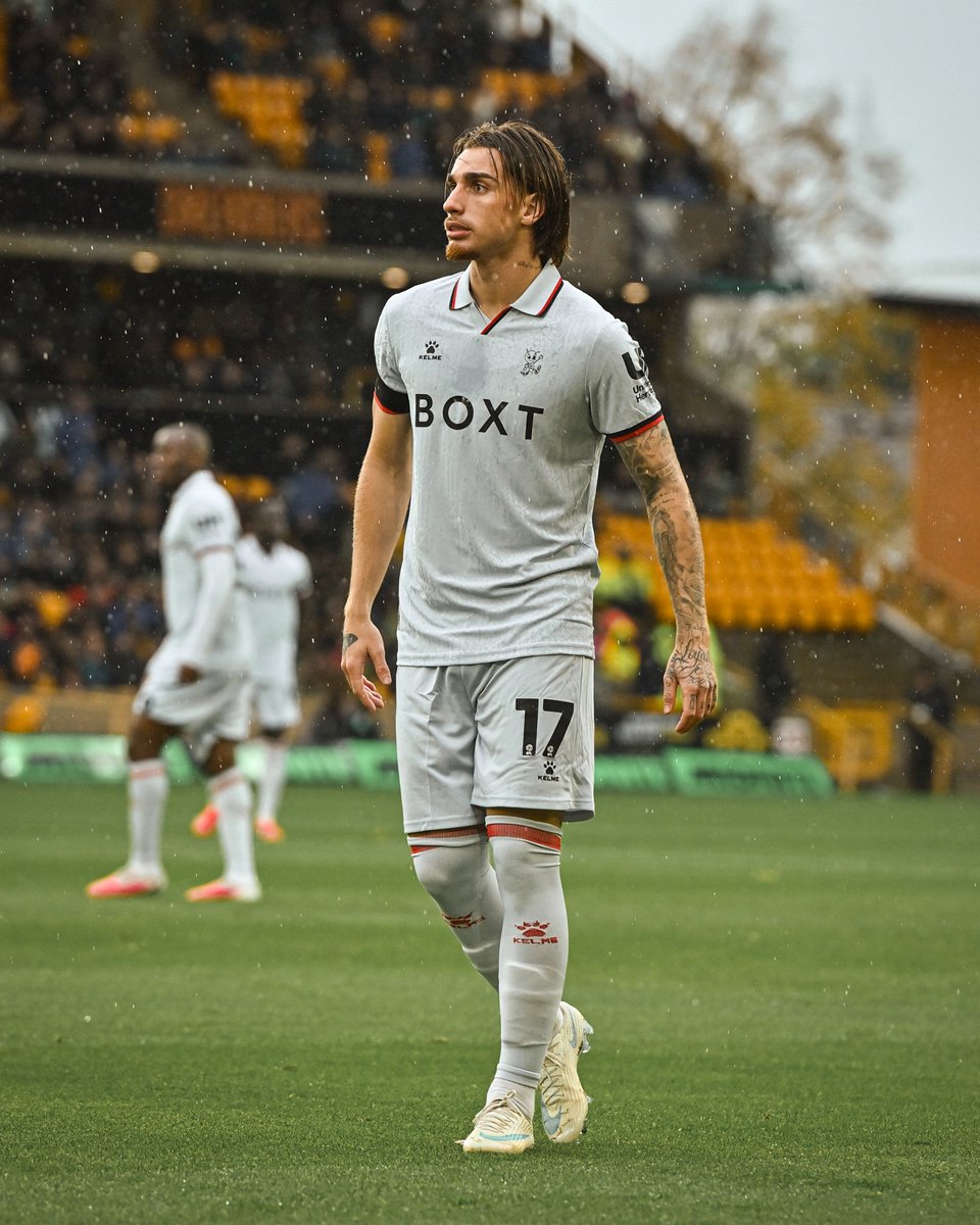WatfordFC's tweet photo. Our first outing in the third kit ⬜️ https://t.co/Fx9eI1ecYI