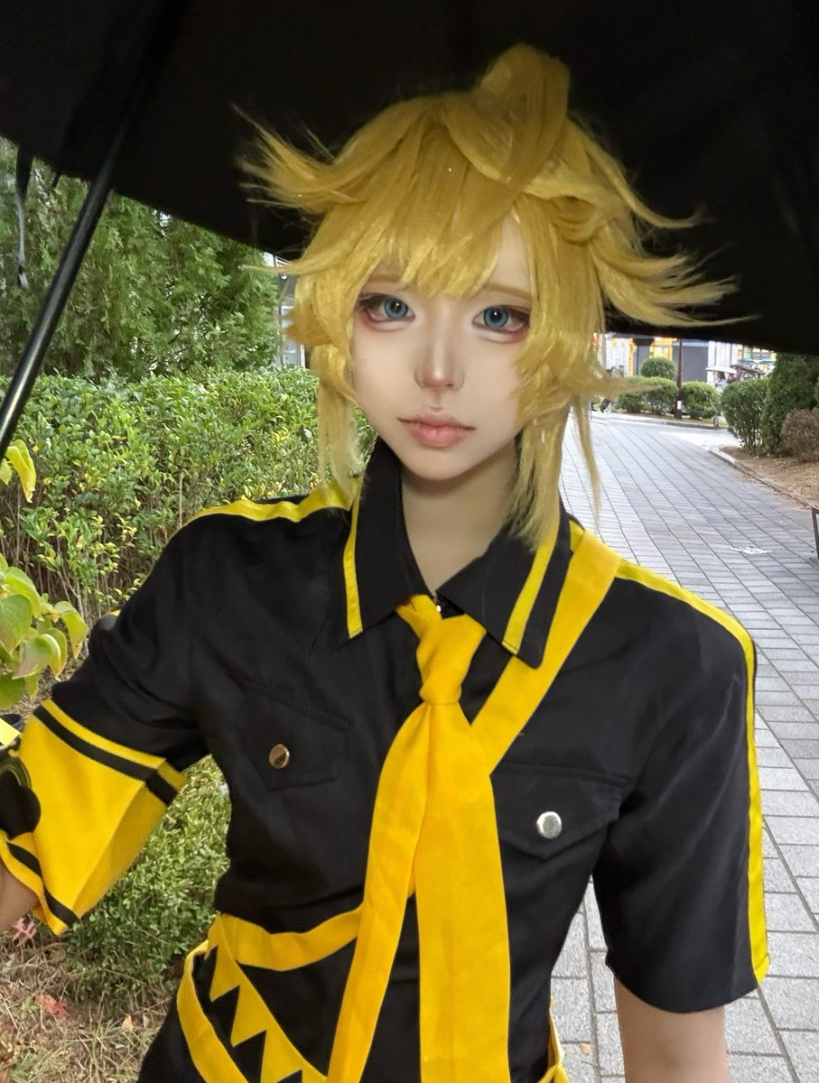 r_hchun's tweet photo. LOVE IS WAR

#cos #VOCALOID #コスプレ https://t.co/KYSRFQYnaz