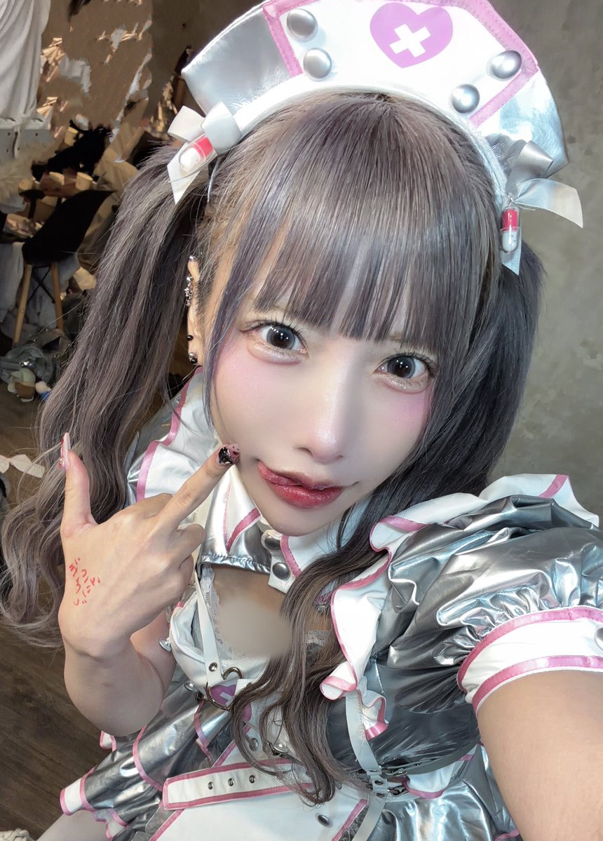 Chacha_TENRIN's tweet photo. どこがイタイの ？ https://t.co/VqkPjJsxY7