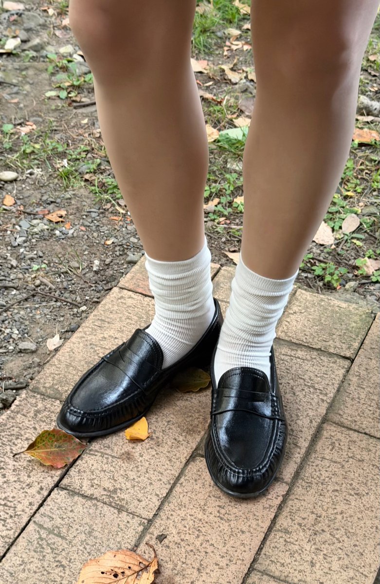 chocom___'s tweet photo. 今年のトレンドの一つとも言えるペニーローファーZARAでずっと売り切れてたけどやっと手に入れた！👞⟡˖· https://t.co/EEo6MlLZEY