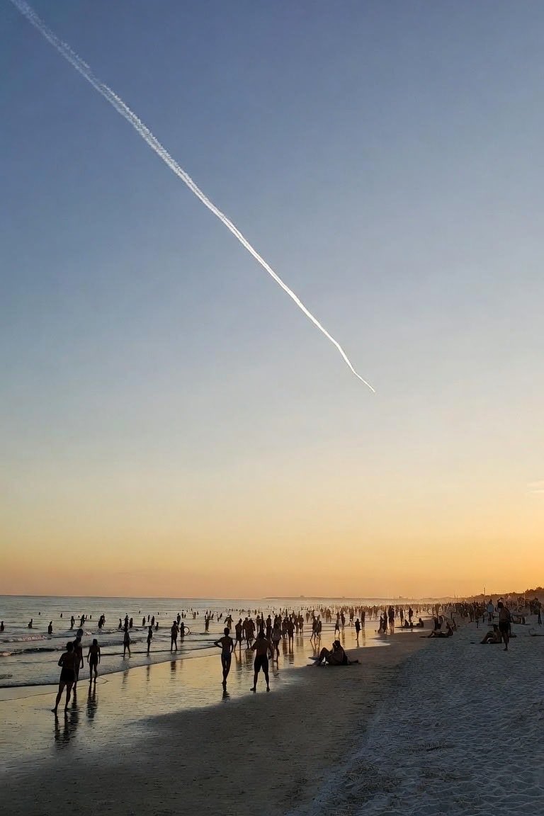 MoodSpaceX's tweet photo. One Starship Starlink flight can match ~10–20 Falcon 9 loads of capacity. Target: 50+ Starships in 2027.

That's why Florida Starlink is moving off Falcon. Next year's unit economics rewrite the model. $SPCX https://t.co/YOgmAKCFyx